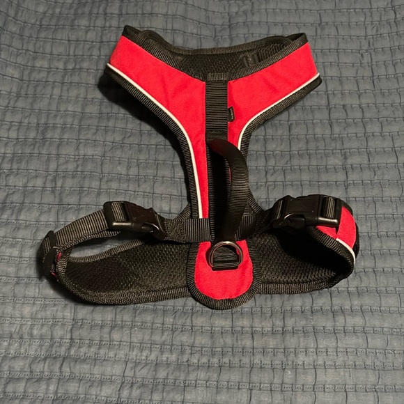 Medium Red & Black Easy Sport PetSafe Harness - Picture 1 of 4